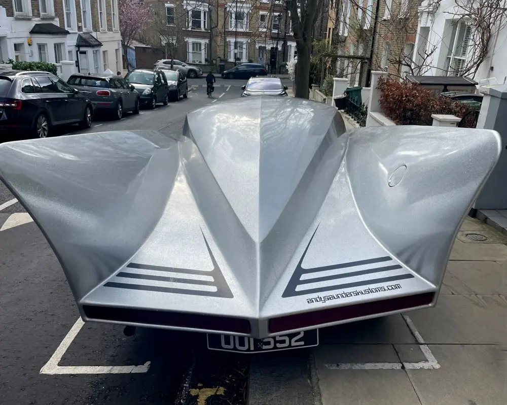 Andy Saunders car with wings 